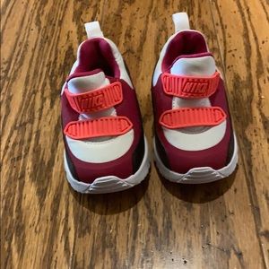 Toddler Nike shoes